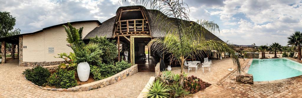 Etotongwe Lodge Outjo Buitenkant foto