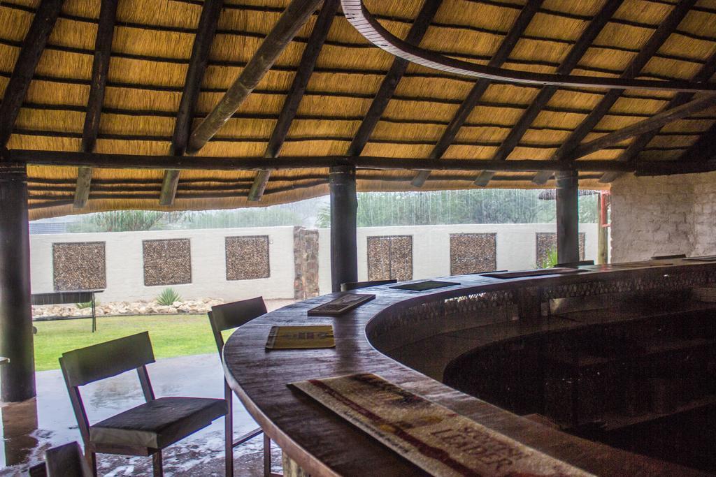 Etotongwe Lodge Outjo Buitenkant foto