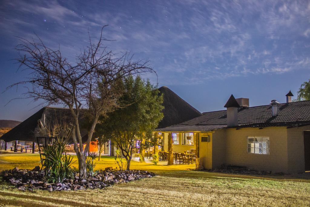 Etotongwe Lodge Outjo Buitenkant foto