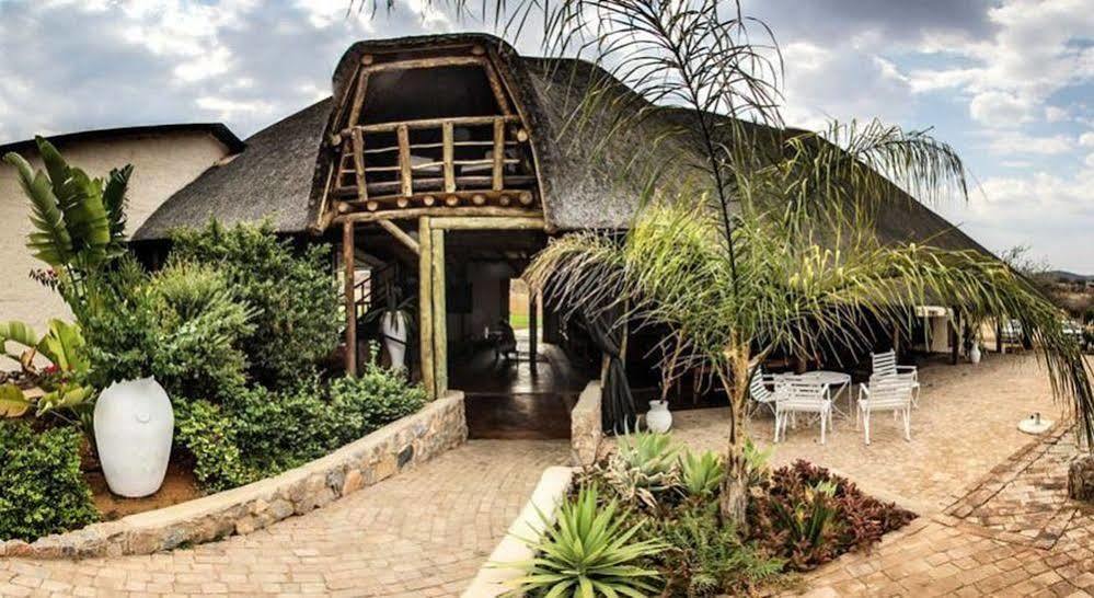 Etotongwe Lodge Outjo Buitenkant foto