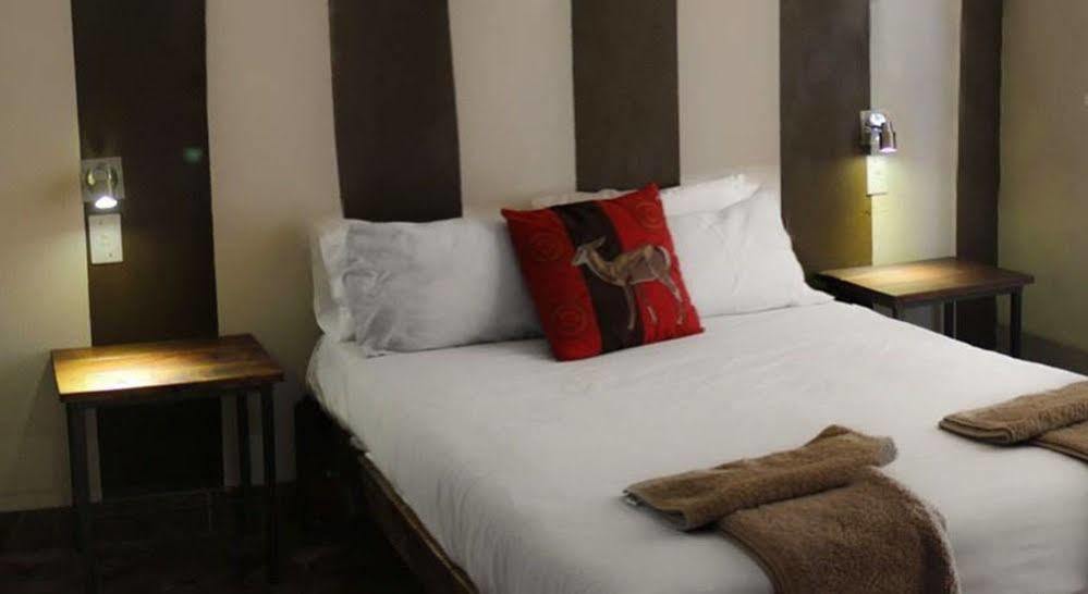 Etotongwe Lodge Outjo Buitenkant foto